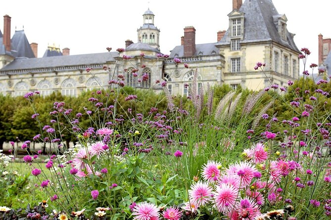 Private Day Trip From Paris to Fontainebleau With a Local Driver - Accessibility Details