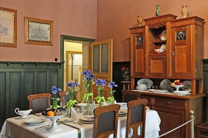 Private Shore Excursion: Highlights of Riga and Art Nouveau Museum - Group Size Pricing