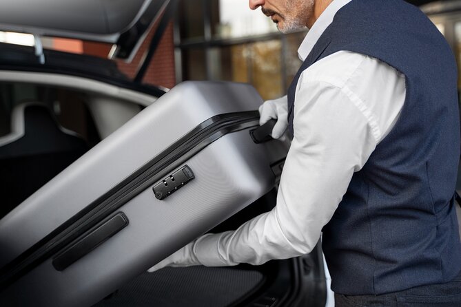 Private Transfer From Riga City Center to Riga Airport RIX - Frequently Asked Questions
