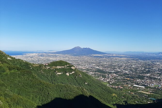Private Transfer From the Amalfi Coast to Naples