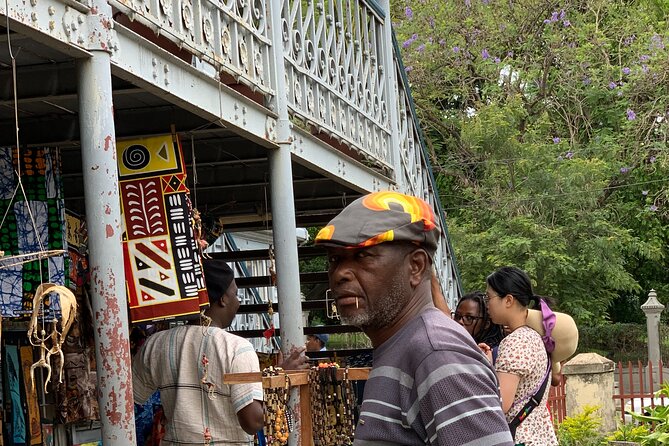 Private Walking Half-Day Tour in Maputo - Accessibility & Participation