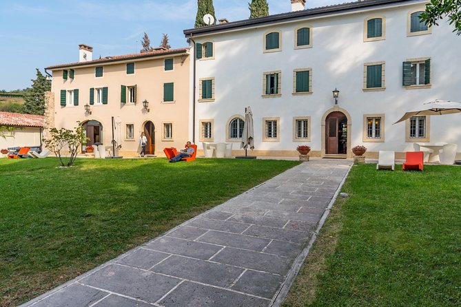Private Wine Tasting in Mezzane Di Sotto - Cancellation Policy