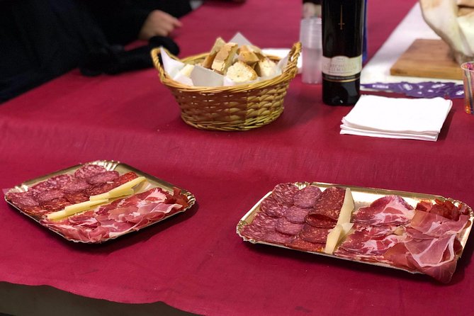 Rome: Food, Wine & Sightseeing Around Pantheon and Campo Dè Fiori Market - Pantheon: A Historical Gem