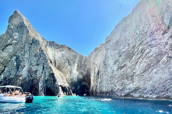 Rome to Pontine Islands, Day Trip With Lunch - On-Board Amenities