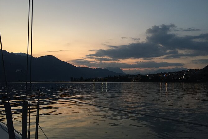Sailing at Sunset on Lake Como: How to Escape From Daily Routine - Customer Reviews and Ratings