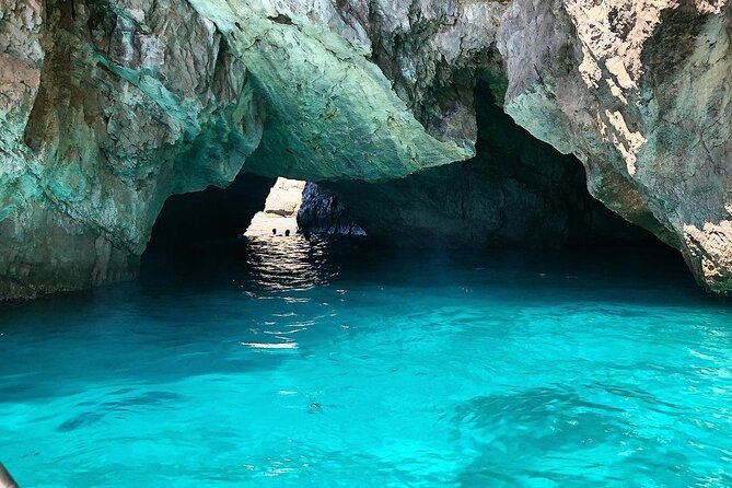 Short Private Excursion of Capri by Boat - End Point Information