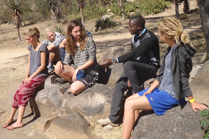 Silunguzi Matopos Village & Rock Paintings Visit ! - Customer Reviews