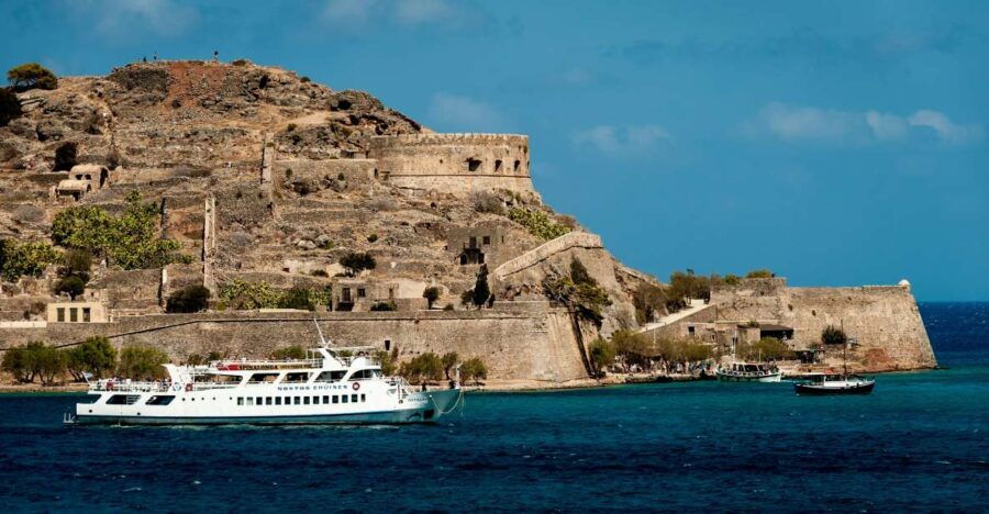Spinalonga-Plaka-Agios Nikolaos Tour