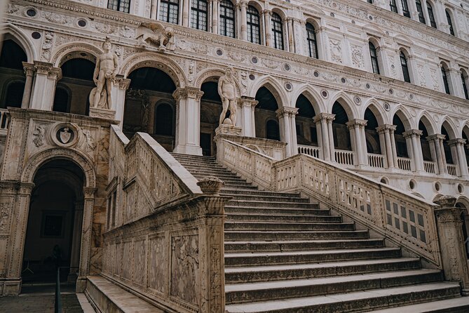 4 Day Garda and Venice Small Group Tour From Milan With Hotel - Good To Know