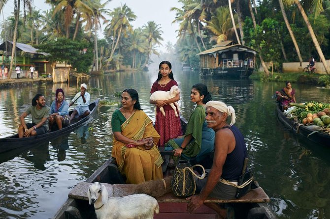 4 Days Best of Kerala Tour With Private Houseboat, Sightseeing & Car - Good To Know