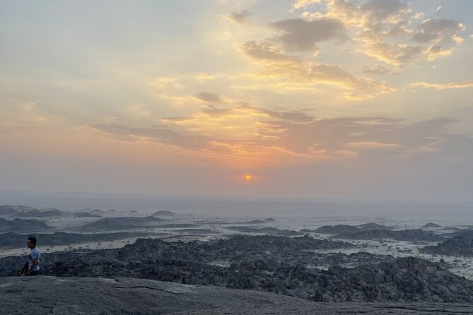 4 Hours Charming Moon Valley Hike Experience in Jeddah - Customer Reviews