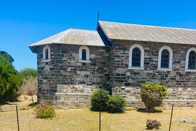 7-Hour Private Guided Tour in Table Mountain and Robben Island - Booking Information