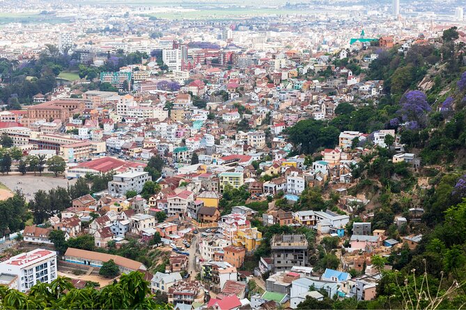 Antananarivo : Custom Walking Tour With A Guide (Private Tour) - Accessibility Information