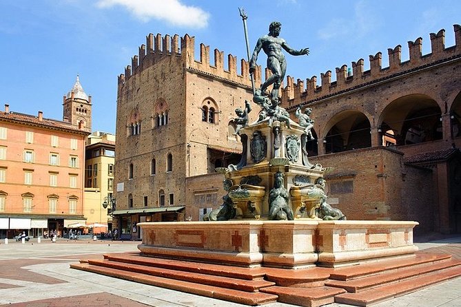Arrival Private Transfers: Bologna Airport BLQ to Bologna City in Luxury Van - Price and Reservation