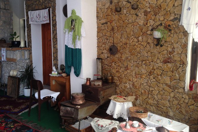 Authentic Antique Museum Home - Pricing and Reviews