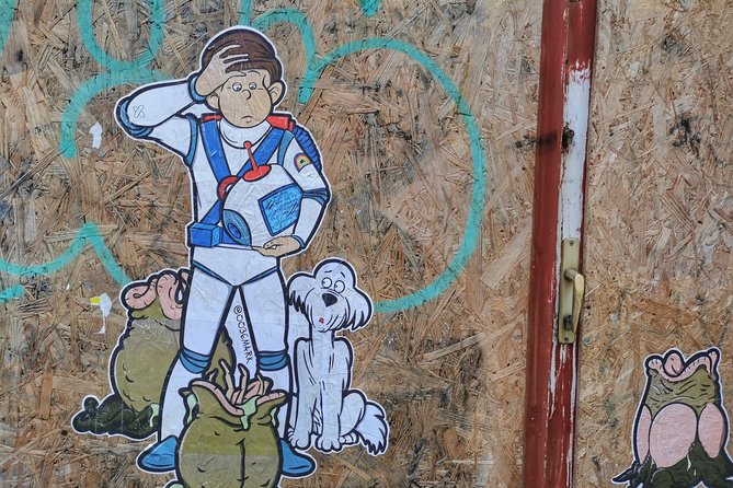 Bohemian Street Art and Food Tour in Budapest - Meeting Point Details