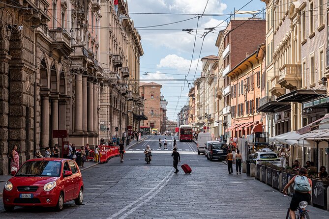 Bologna Self-Guided City Walking Tour With Audio Guide - Traveler Experiences