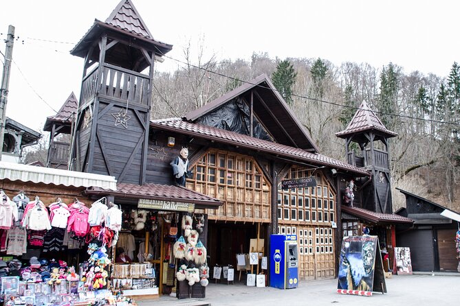 Bran Castle, Bear Sanctuary, and Rasnov Fortress Half Day Tour - Traveler Reviews