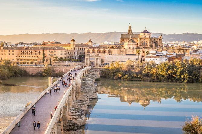 Cordoba: Walking Tour With Audio Guide on App - Additional Tips for Participants
