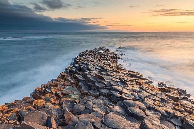 Cruise Ship Express Giants Causeway - Highlights of Belfast 7 Hrs - Meeting and Pickup