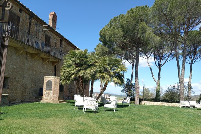 Discover the Hidden Gems of Val Dorcia by Vespa! - Booking and Cancellation Policies