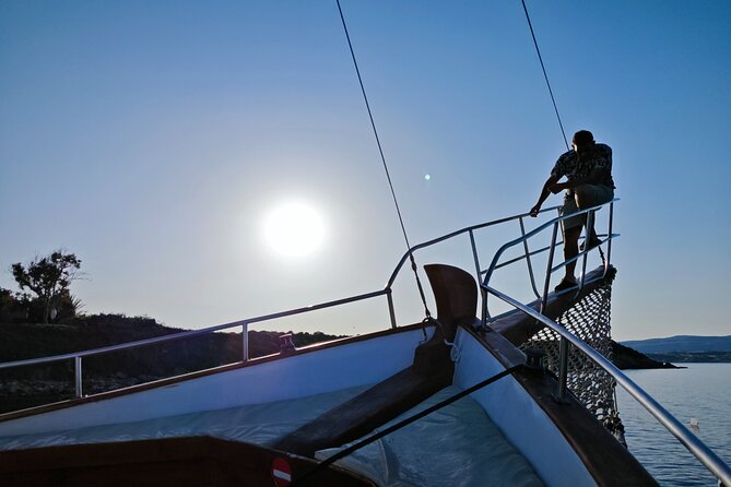 Dreamy Sails - Sunset Tour With Dinner And Wine - Cancellation Policy