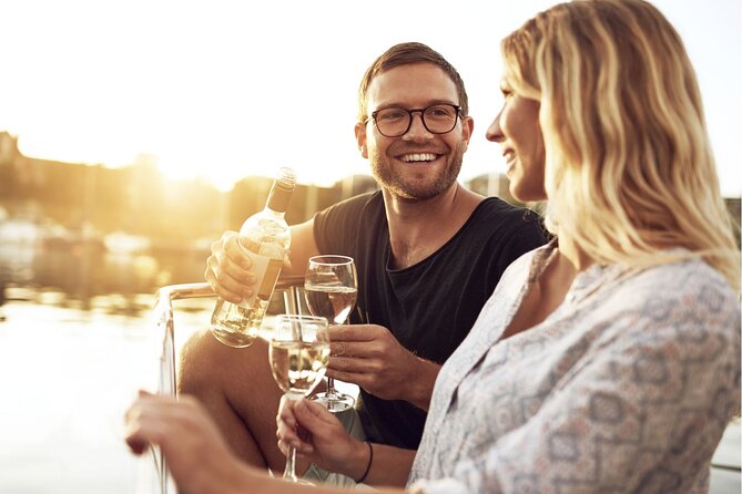 Experience Amsterdam Nightlife on Canal Cruise With Cheese & Wine - Customer Reviews and Ratings