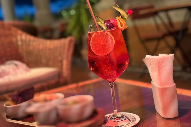 Flavors of Florence: Food & Aperitivo Afternoon Small Group Tour - Meeting Point