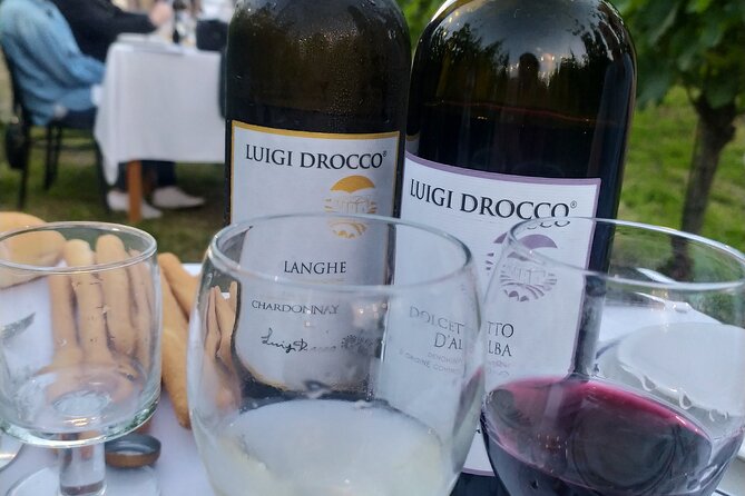 Food and Wine Tasting and Dinner in the Vineyard in the Langhe - Walking Route Option