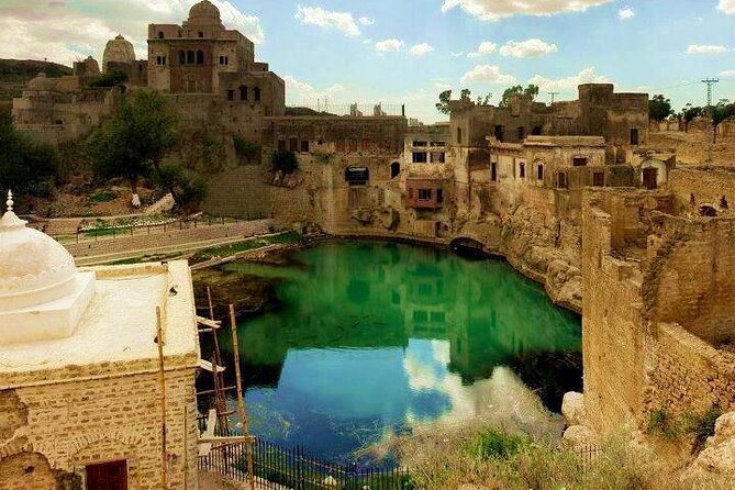 From Lahore: Katas Raj Temple, Khewra Salt Mines & Kalar Kahar Day Trip - Itinerary Details