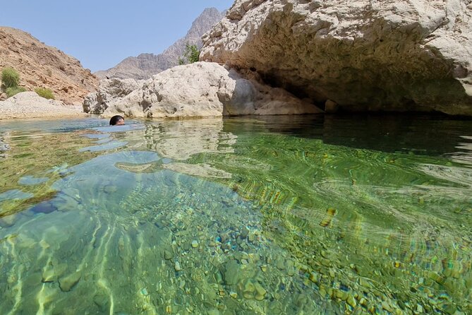 Full-Day Bimmah Sinkhole and Wadi Al Arbeieen Tour - The Sum Up