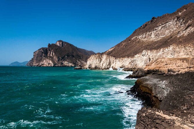Full-Day Private Salalah West Tour With Lunch - Meeting and Pickup Details