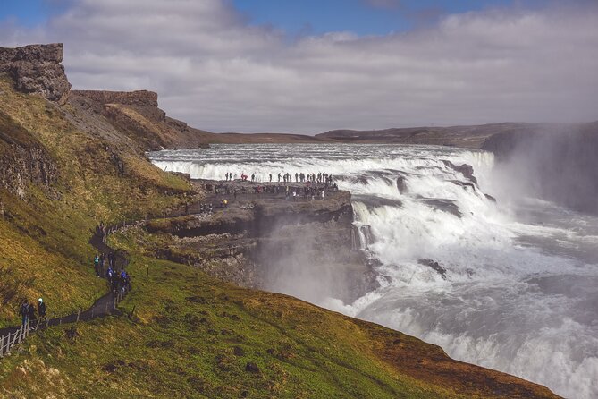 Golden Circle Tour With Bruarfoss Waterfall Trek and Tomato Farm Visit - Farm Visit Details