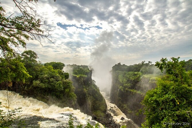 Guided Tour of Victoria Falls With Pickup - Frequently Asked Questions
