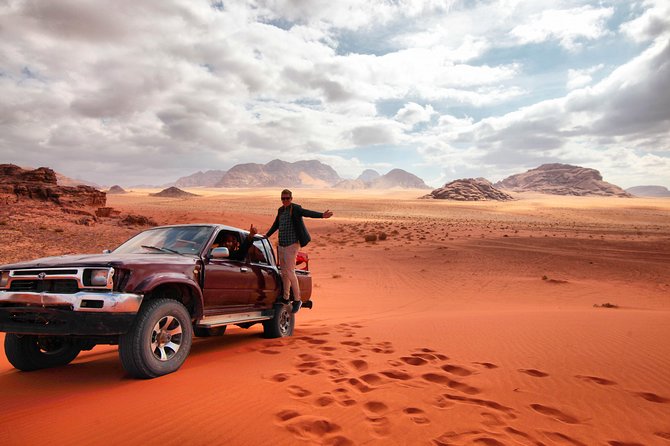 Half-Day Jeep Tour: Wadi Rum Images - Jeep Adventure Snapshots