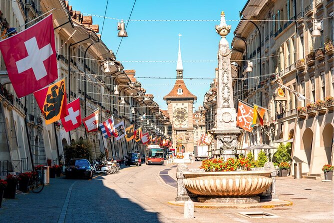 Highlights & Hidden Gems of Bern: Small Group Guided Walking Tour - Art & Architecture