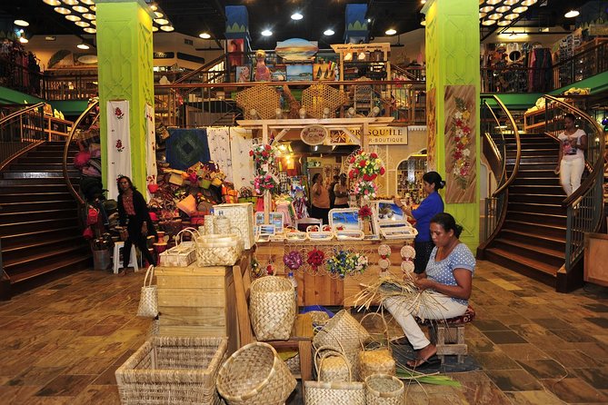 Historical Guided Day Tour : City - Sugar World - Botanical Garden - Booking Details