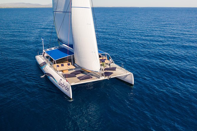 Lounge Catamaran SODADE Half-Day - Pricing and Booking
