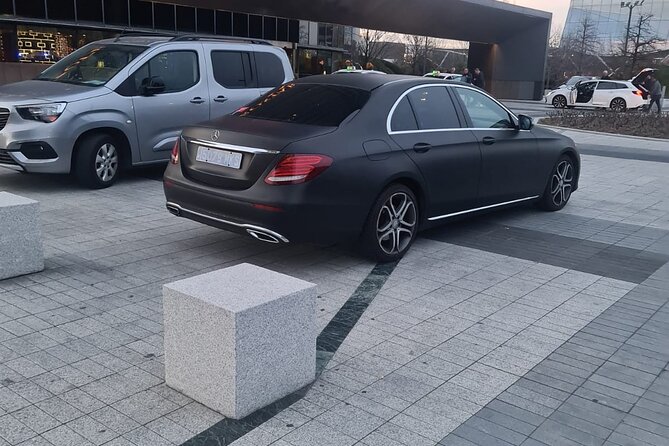 Madrid Barajas Airport Private Transfer to Pozuelo De Alarcón - Booking Information