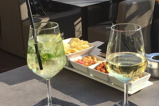 Milan: Duomo Skip-The-Line Ticket & Aperitivo Italiano - Private Transportation & Tour Guide