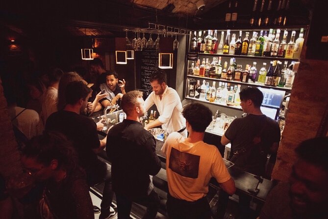 New Years Eve at Kontakt Bar With Open Bar and Live Music - Venue and Seating