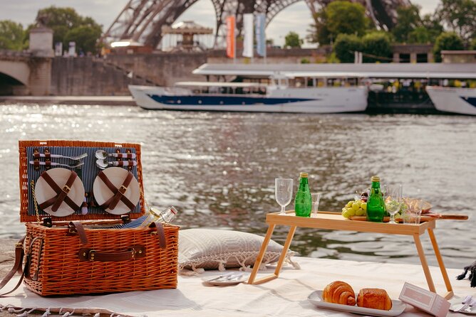 Paris Picnic Experience in Front of the Eiffel Tower - Additional Information for Participants