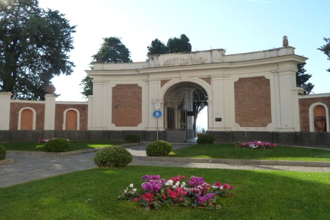 Pompeii Herculaneum and Vesuvius Small Group Tour - Accessibility Information