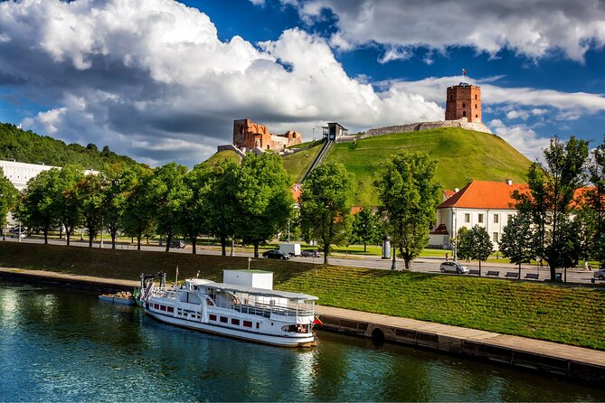 Private Custom Walking Tour With a Local Guide in Vilnius - Customization Options