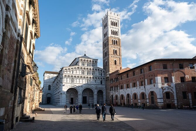 PRIVATE EXCURSION: Pisa and Lucca With Lunch and Wine Tastings - Accessibility and Options