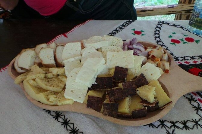 Private Guided Tour of a Carpathian Mountain Village - Reviews