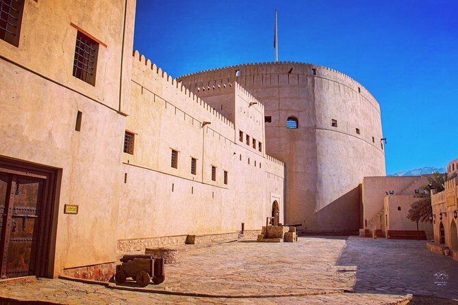 Private Oman Full Day Guided Sightseeing Tour - The Sum Up