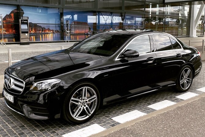 Private Round Trip Transfer From Gdansk Airport to Gdansk - Hotel/Apartment Pickup Process