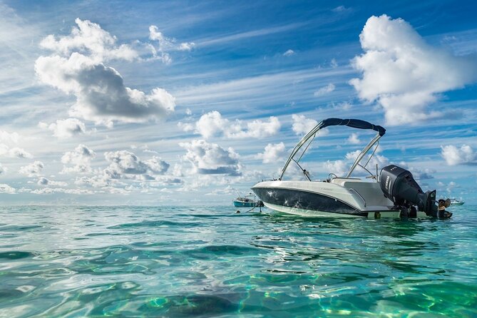 Private Speed Boat to Ile Aux Cerfs Full-Day Incl: Lunch & Transfer - Cancellation Policy