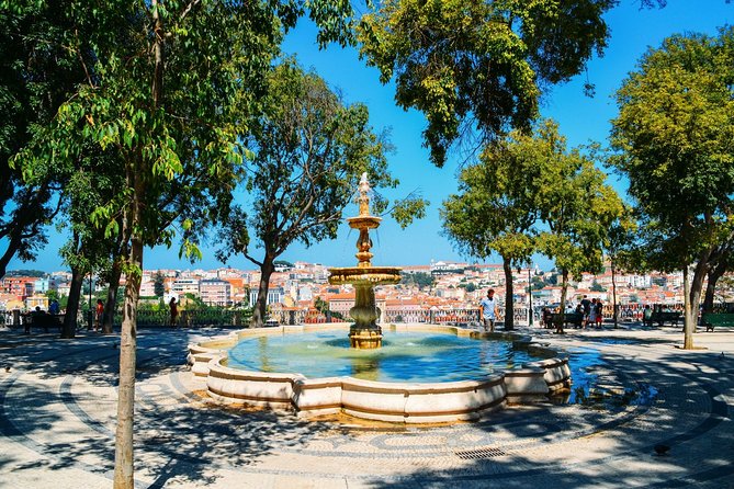 Private Transfer: Lisbon to Lisbon Airport LIS in Luxury Car - Lowest Price Guarantee